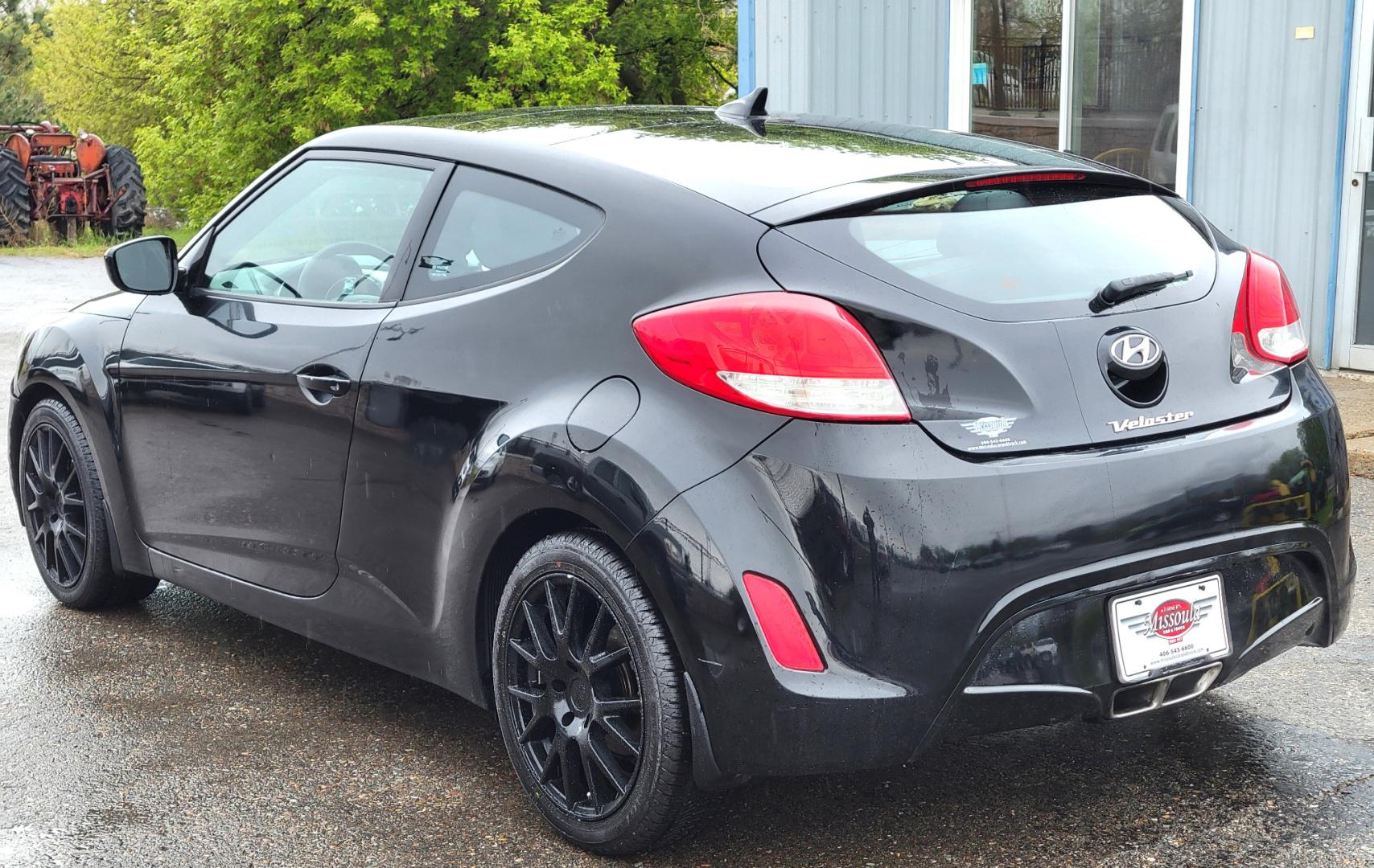 2013 Black /Black Hyundai Veloster 3 door Coupe (KMHTC6AD6DU) with an 1.6 Liter I4 FI DOHC 16V engine, Automatic transmission, located at 450 N Russell, Missoula, MT, 59801, (406) 543-6600, 46.874496, -114.017433 - Photo#6